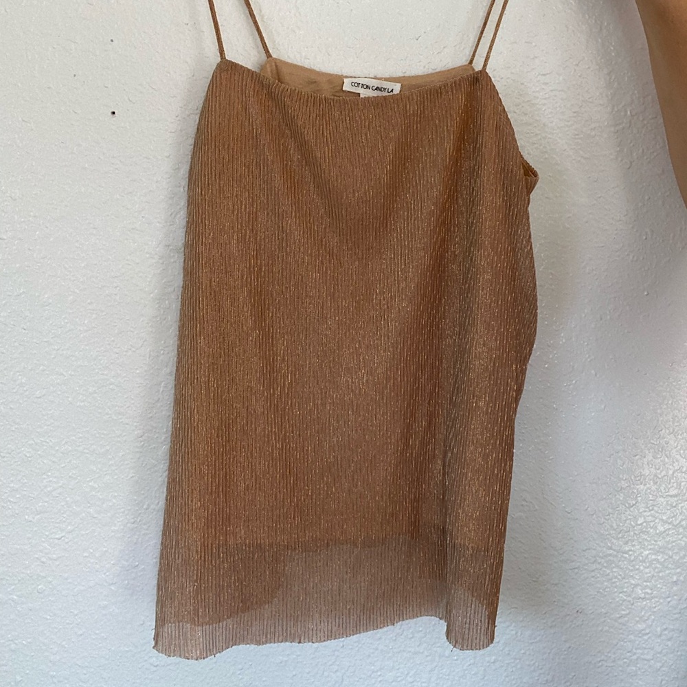 Cute spaghetti strap top for date nights!
